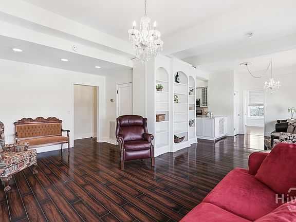 5th image of 106 W Gwinnett Street #5F