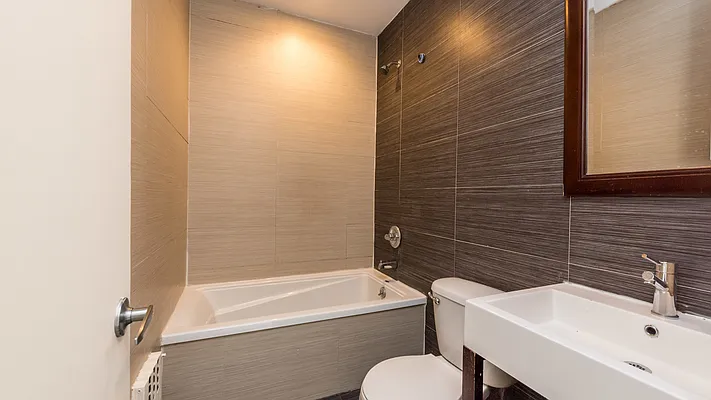 Rented by Nooklyn NYC LLC | media 22