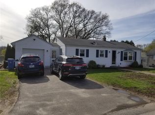198 Iroquois Rd, Cumberland, RI 02864