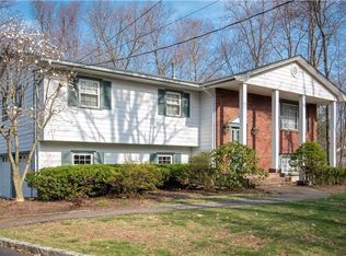132 Red Hill Rd, New City, NY 10956