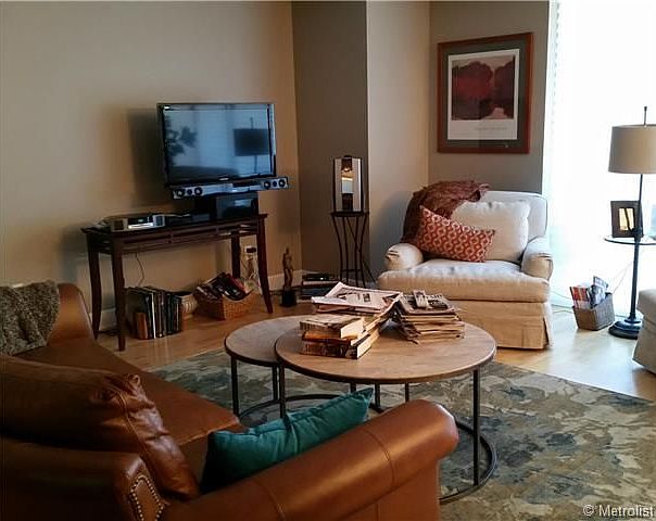 1st image of 1650 N Fillmore St #307