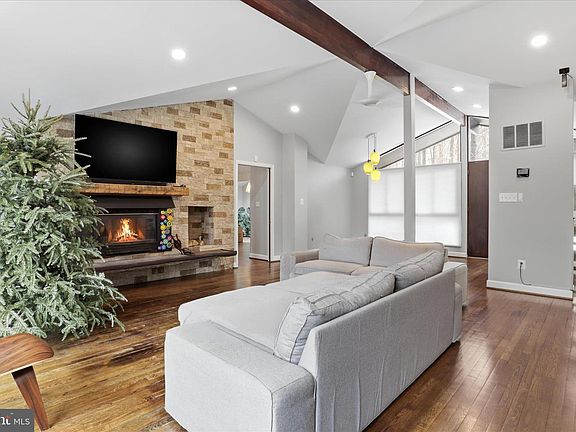 5th image of 9508 Watts Rd