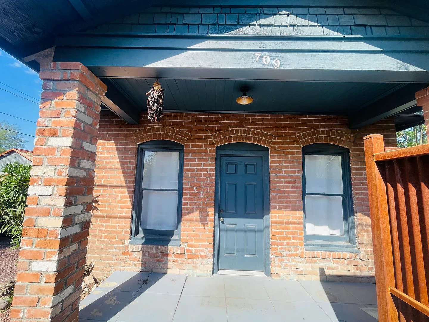 Coming Soon! 1 Bed / 1 Bath Cottage In U Of A Neighborhood! — Photo 3