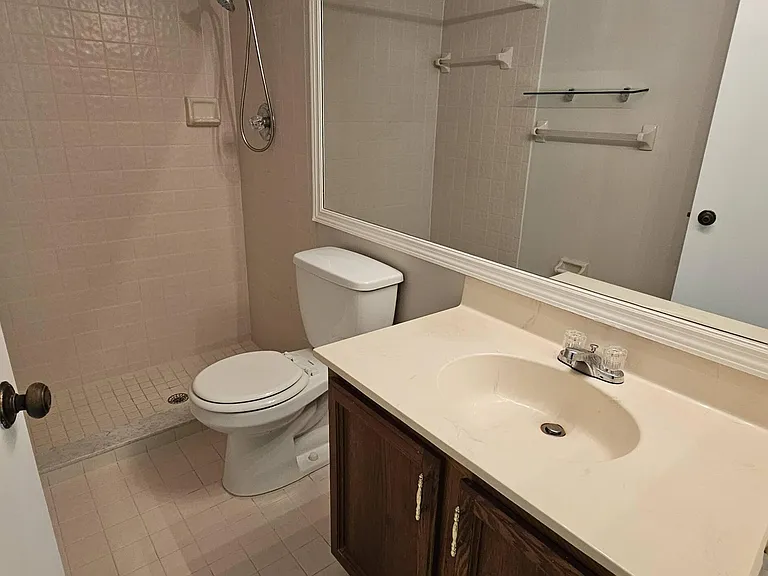 2245 SW 22nd Ave #1020 — Photo 25