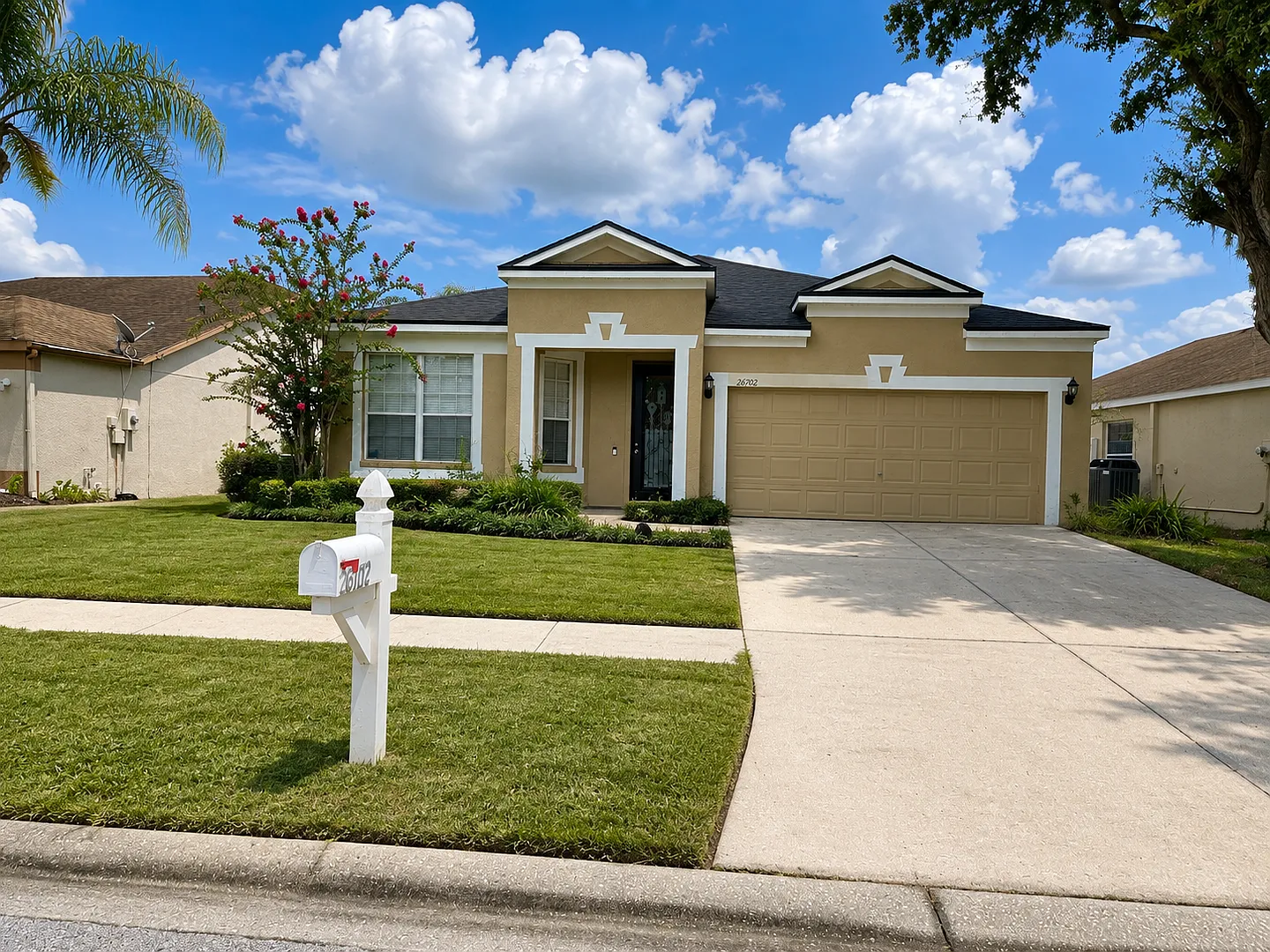 3-Bedroom Home in Lexington Oaks Golf Community Prime Wesley Chapel Location — Photo 2