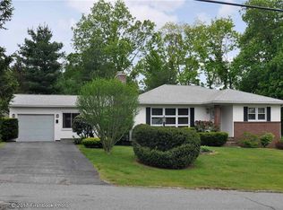 130 Garden Hills Dr, Cranston, RI 02920