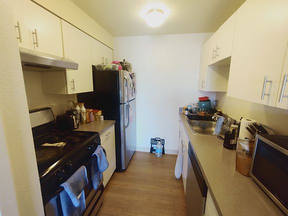 Kitchen with Quartz Counters