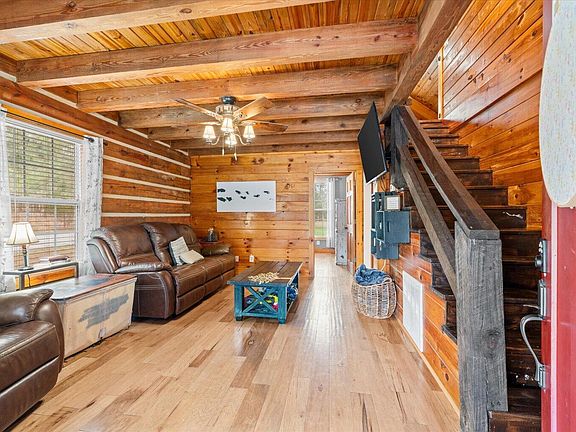 4th image of 464 Piney Hill Rd