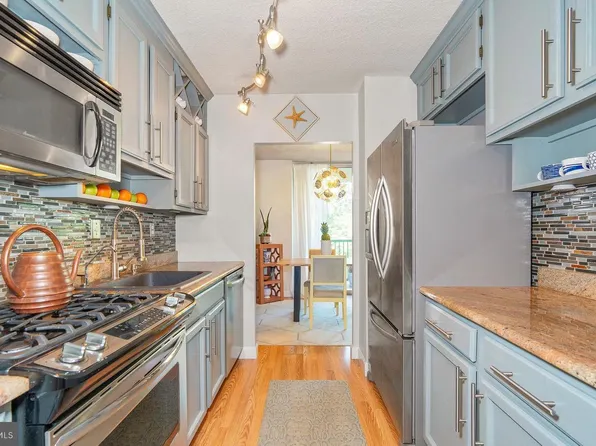 2016 Naamans Rd #2D, Wilmington, DE 19810