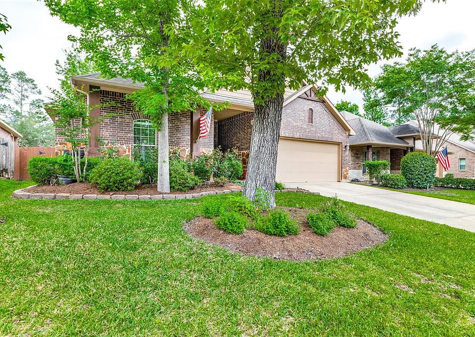 1st image of 131 Clearmont Pl