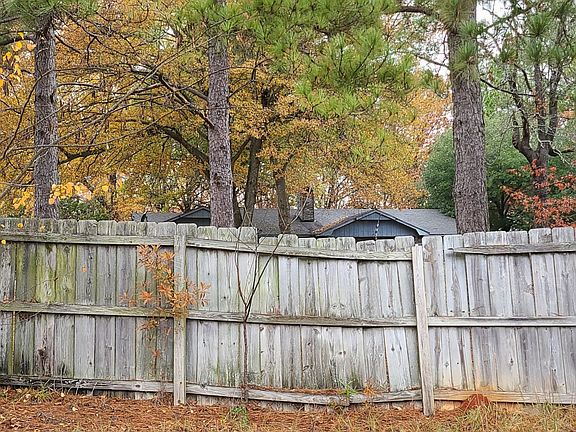 3rd image of 18 Twilight Cir