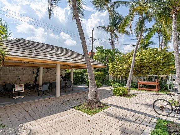 2nd image of 8144 Harding Ave #4-4-8144