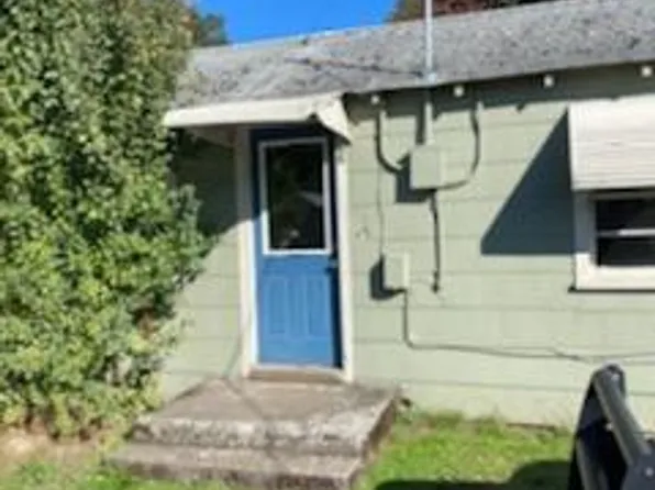 Cute little Studio located just off of HWY 58