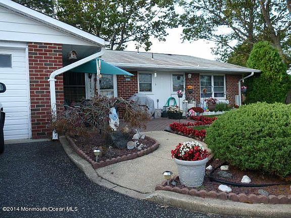 3rd image of 1025 A Shetland Drive #A
