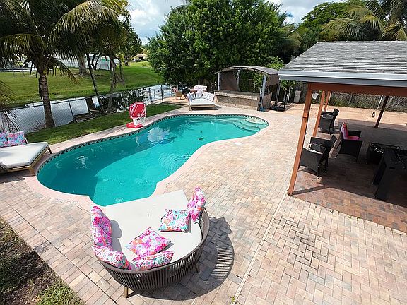 5th image of 6270 NW 24th Ct