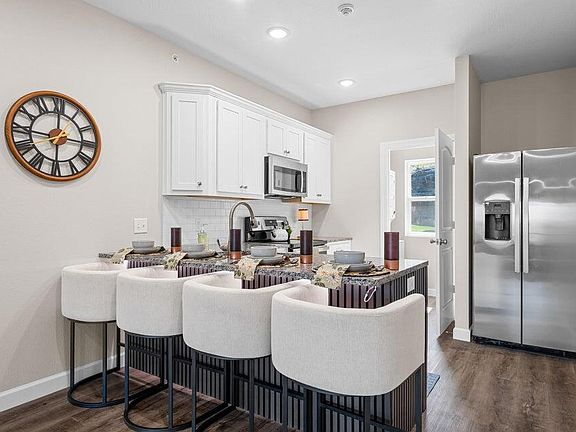 4th image of 3014 North Vineyards Terrace #1