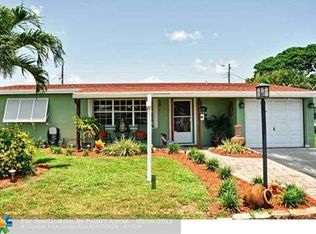 1321 S Deerfield Ave, Deerfield Beach, FL 33441