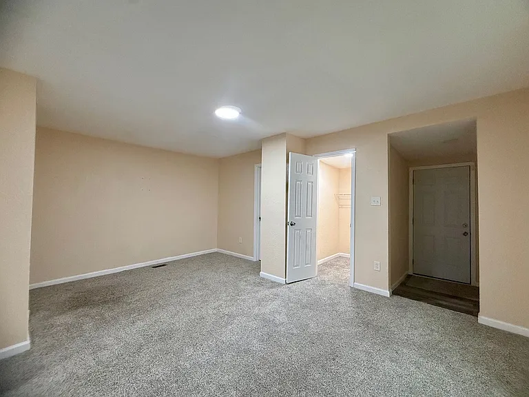 124 Halifax St — Photo 8