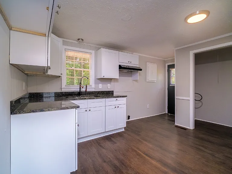 2017 Redwood Cir — Photo 29
