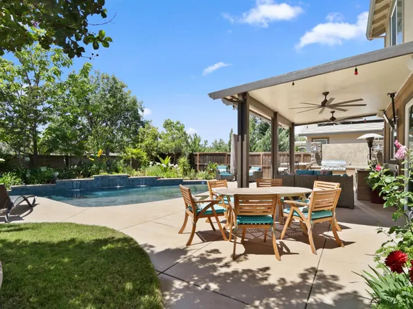 1437 Cedarbrook Rd, West Sacramento, CA 95691