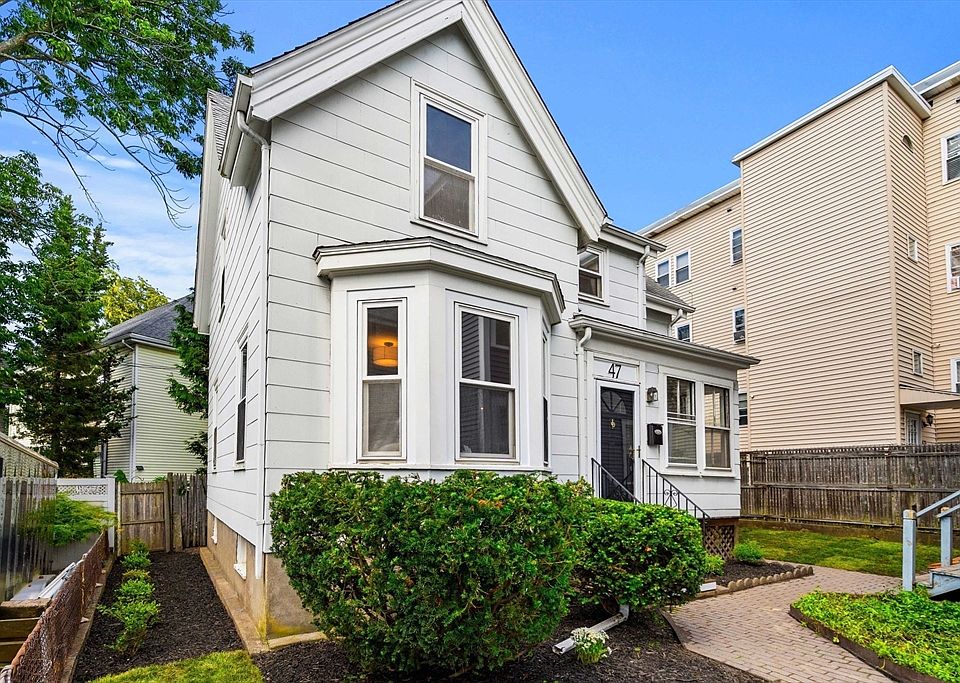 1st image of 47 Elliott St