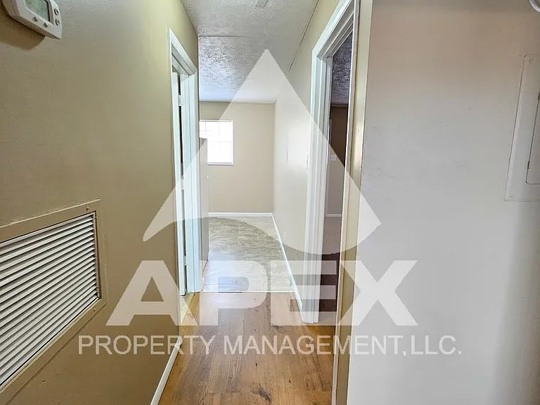 Kendle Wood Apartments — Photo 16