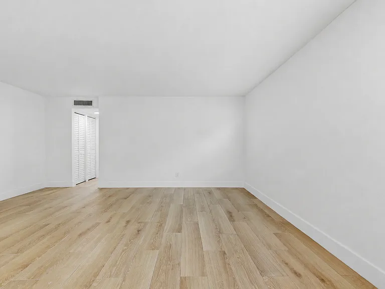 5771 SW 36th Ct #305 — Photo 5