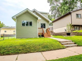 1076 Wilson Ave, Saint Paul, MN 55106