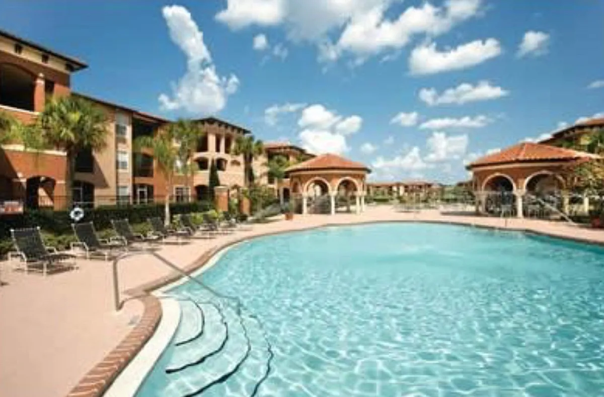 Building Photo - 5548 Metrowest Blvd #6