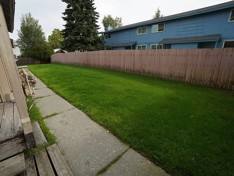 813 W 75th Ave — Photo 23
