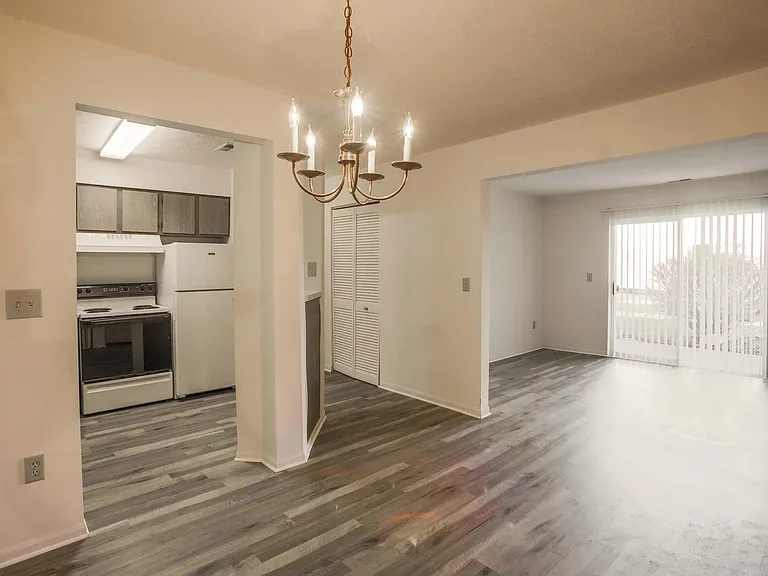 Port Crossing Apartments — Photo 72