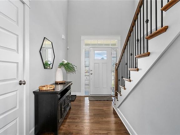 5th image of 16524 S Parkwood St
