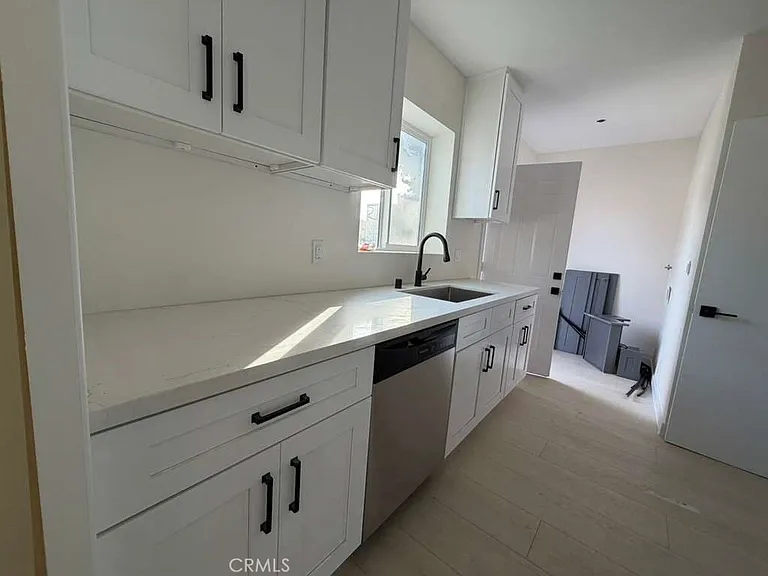 10633 Laurel Canyon Blvd #1 — Photo 7