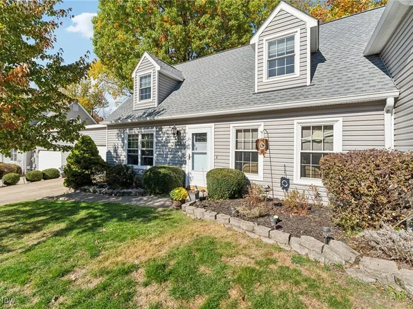 14515 Cross Creek Ln, North Royalton, OH 44133