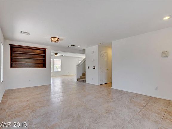 4th image of 484 Lacabana Beach Dr