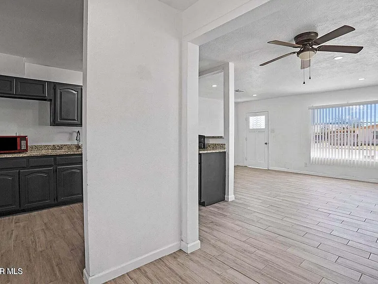 5021 Tetons Dr — Photo 13