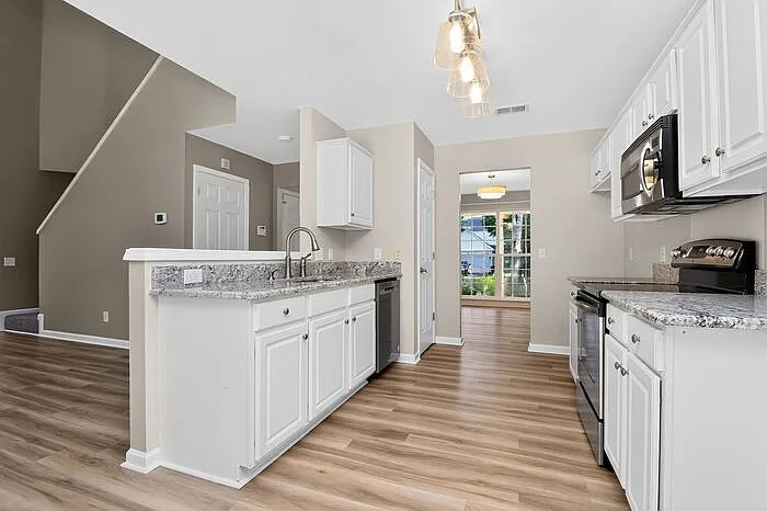 14922 Edindale Dr — Photo 8