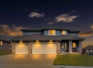 11709 S 111th St, Papillion, NE 68046