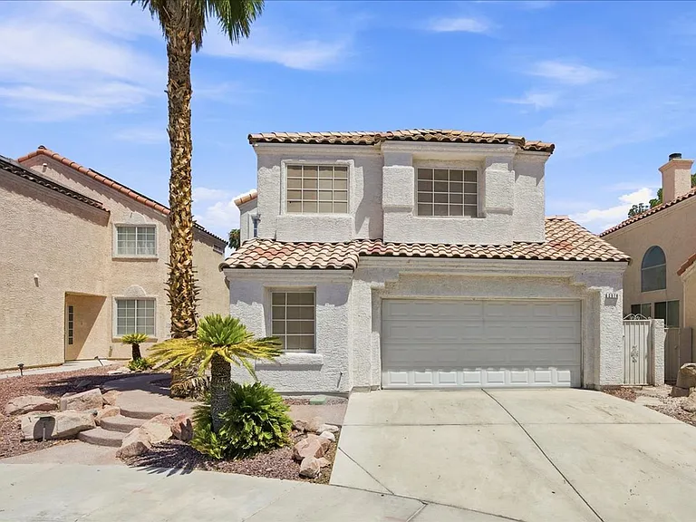 2576 N Silver Shadow Dr — Photo 1