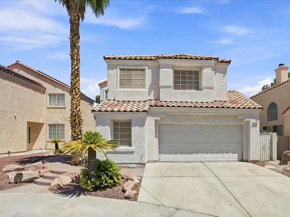 2576 N Silver Shadow Dr