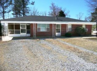 1995 Rocky Point Rd, Carthage, MS 39051