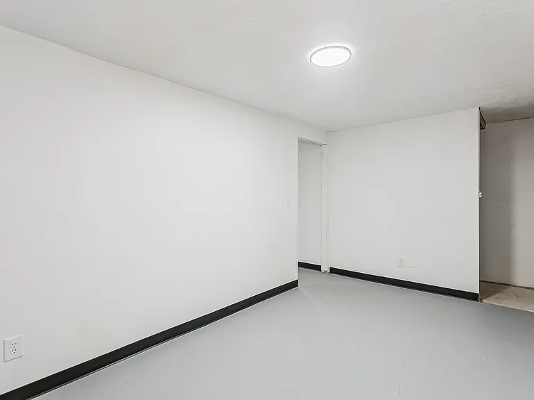 4319 S Elizabeth Ave #4 — Photo 15