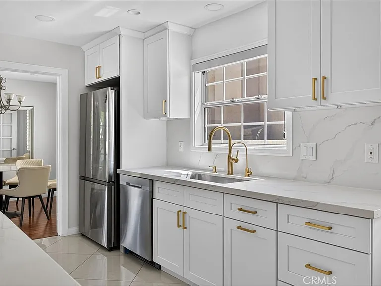 4641 Newman Ave — Photo 24