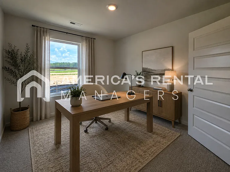556 Saddlewood Bnd — Photo 3