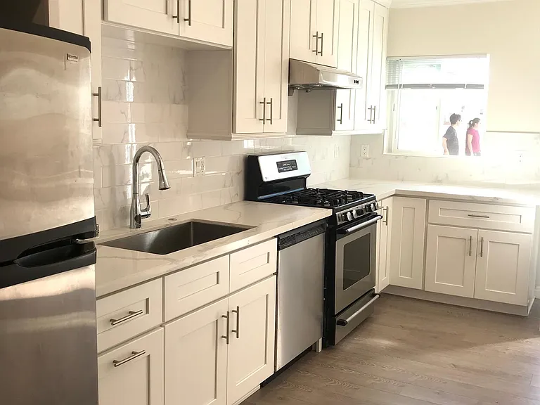 2828 S 10th Ave #1/2 — Photo 13