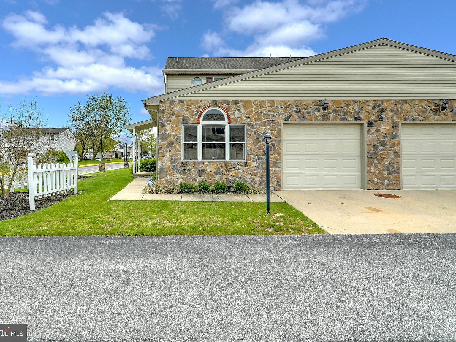 402 Springbrook Ct, Hanover, PA 17331 Zillow