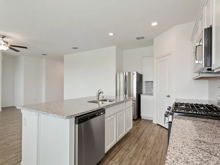 2157 Clarion Ln — Photo 12