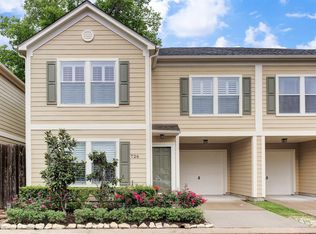726 Redwing Place Dr, Houston, TX 77009
