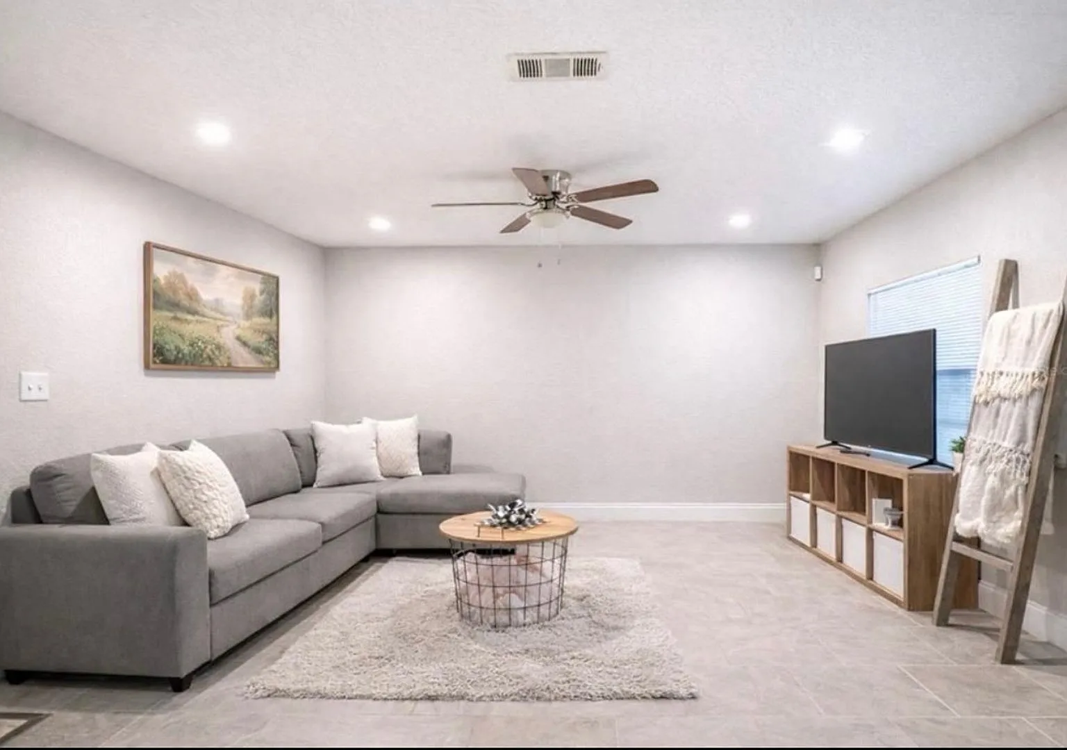 Charming 3BR House in Orlando — Photo 1
