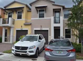 5835 NW 104th Path, Doral, FL 33178